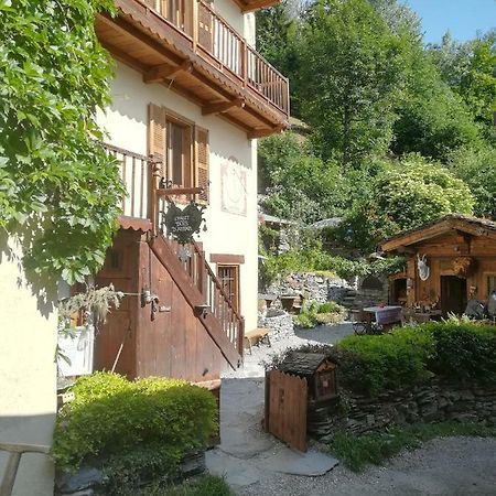 Chalet Bois D'Antan Bed & Breakfast ซานต์-โฟย์-ตาฮองเตส ภายนอก รูปภาพ
