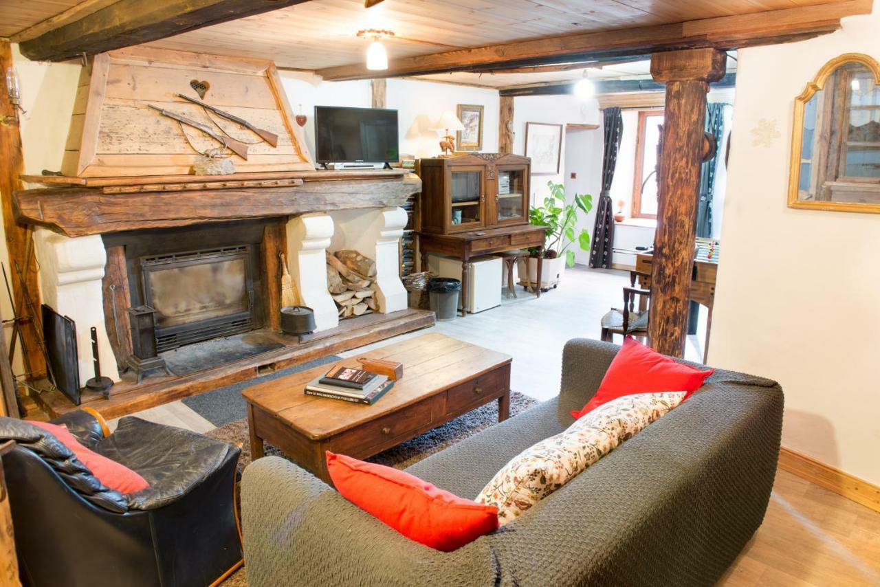 Chalet Bois D'Antan Bed & Breakfast ซานต์-โฟย์-ตาฮองเตส ภายนอก รูปภาพ